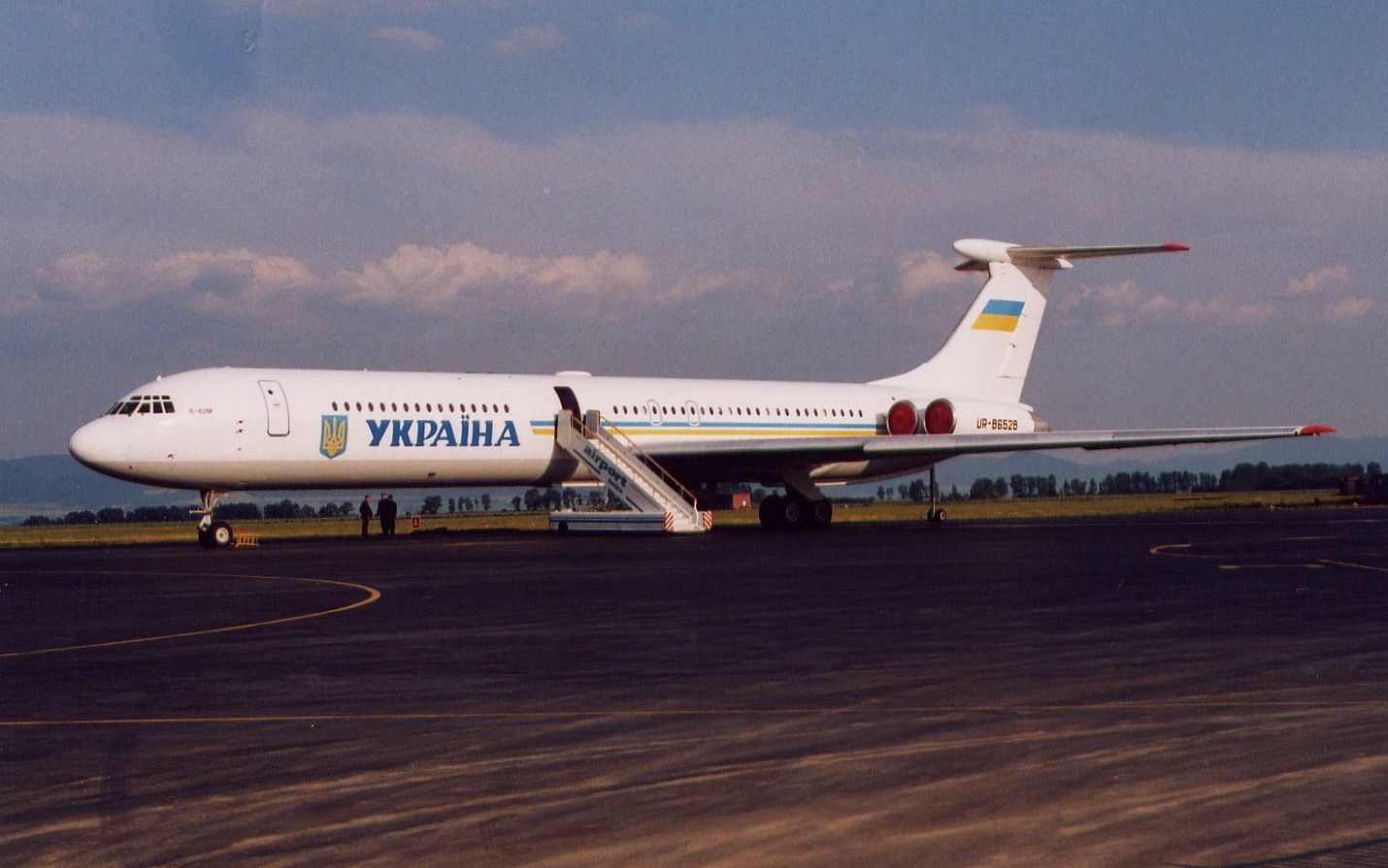 Il-62UR-86528