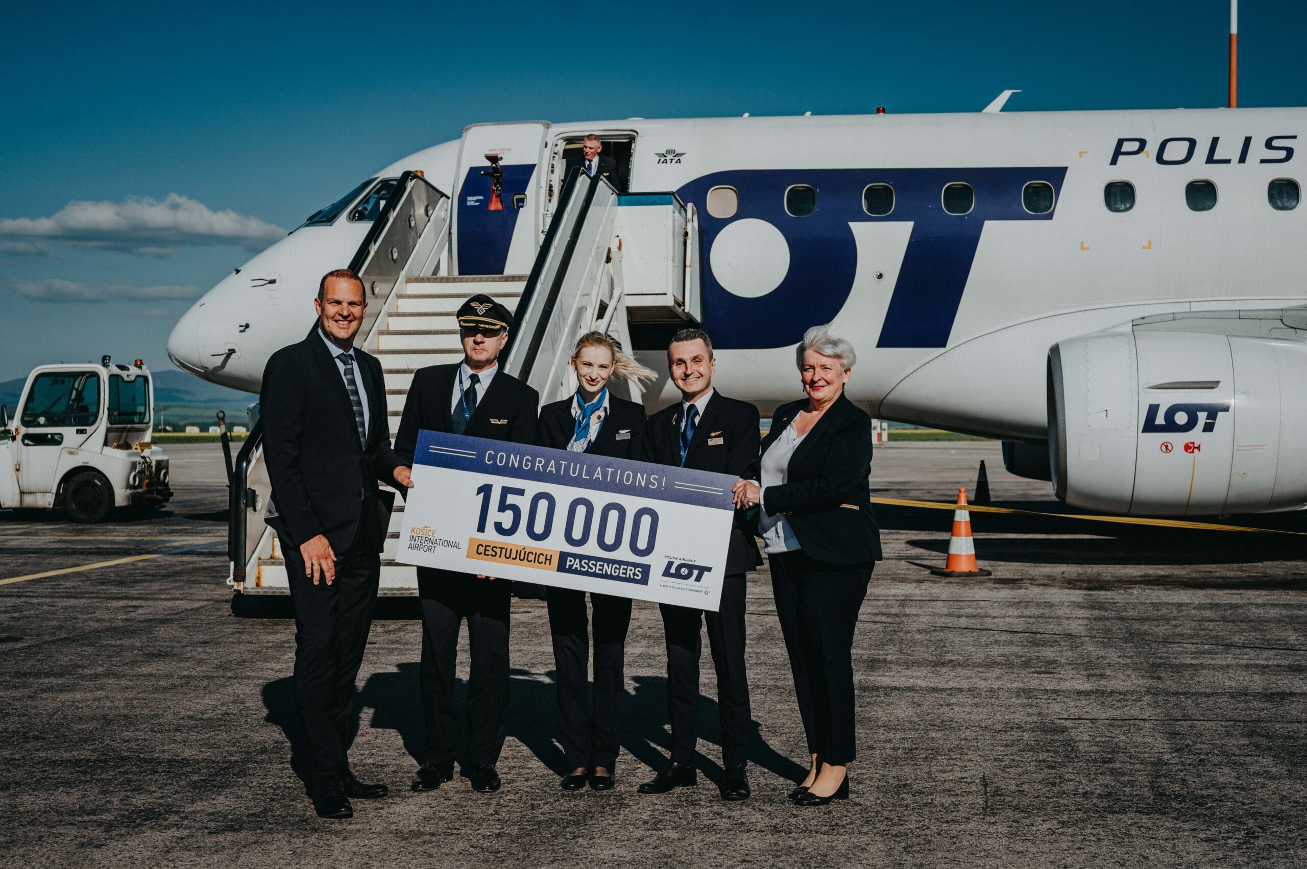 TLAČOVÁ SPRÁVA: LOT oslavuje 150 000 cestujúcich v Košiciach