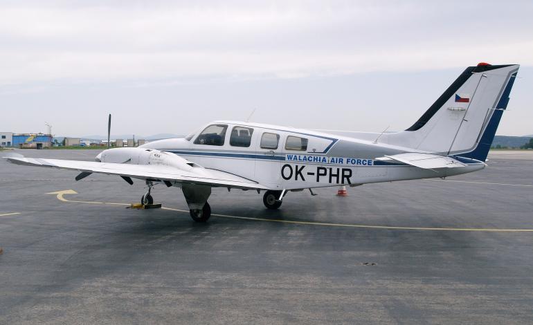 Beechcraft Baron 58P OK-PHR c.2